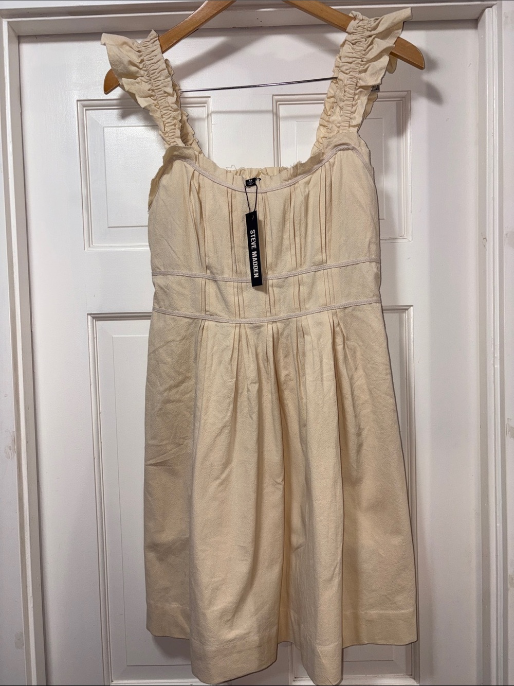Steve Madden Cream Ruffled Strap sleeveless dress